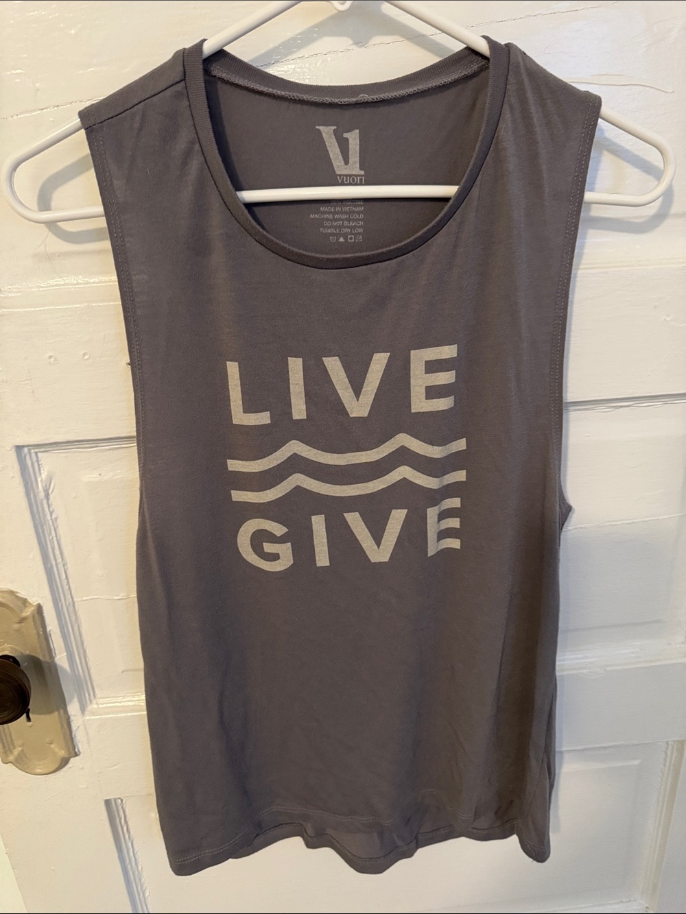 Vuori Live Give Sleeveless Muscle Tank - Charcoal